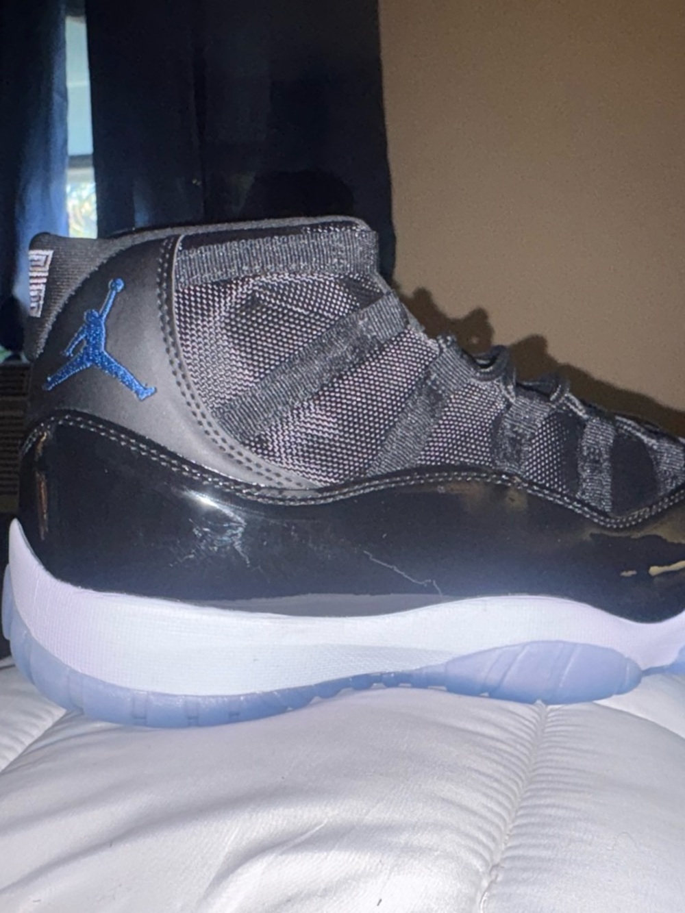 Jordan Retro 11 Space Jam size 10